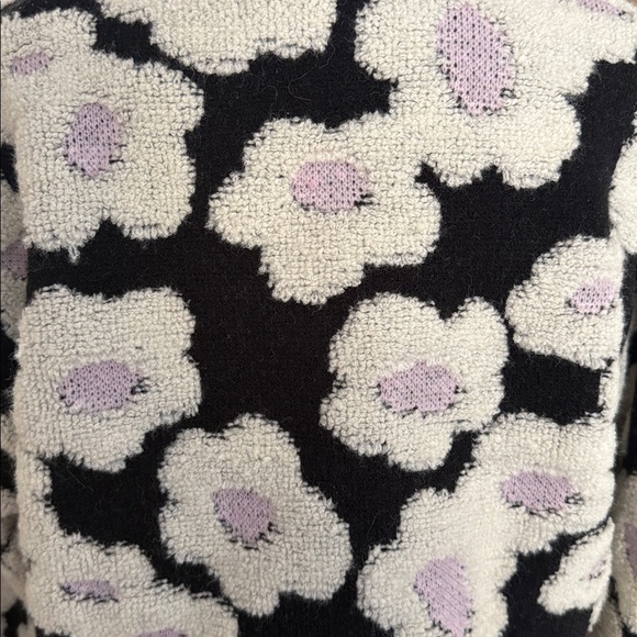 & Merci Sherpa Floral Black and White Boutique Sweater Small - Picture 11 of 14